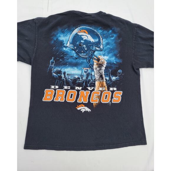 Denver Bronco NFL Apparel Sky Helmet Crew Neck Men's T-Shirt XL - Picture 3 of 6